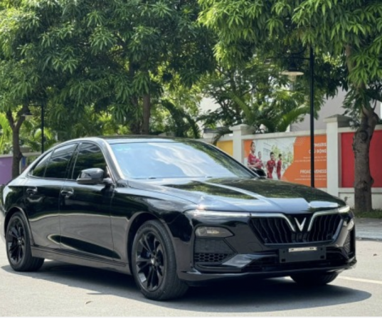 Thuê VINFAST LUX A 2.0 2022